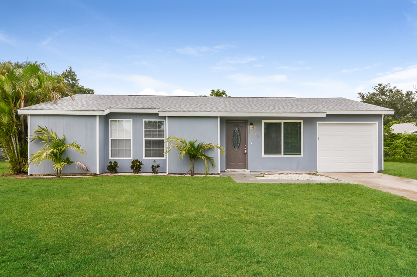 5835 SPEARMAN CIR NORTH PORT, FL 34287