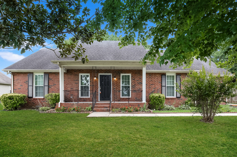 2319 Centertree Dr Murfreesboro, TN 37128