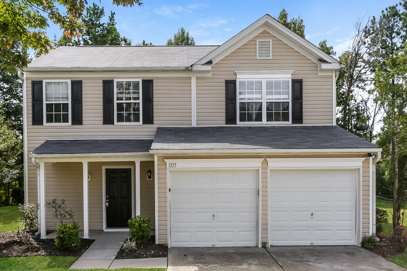 1325 Crestfield Court CHARLOTTE, NC 28269