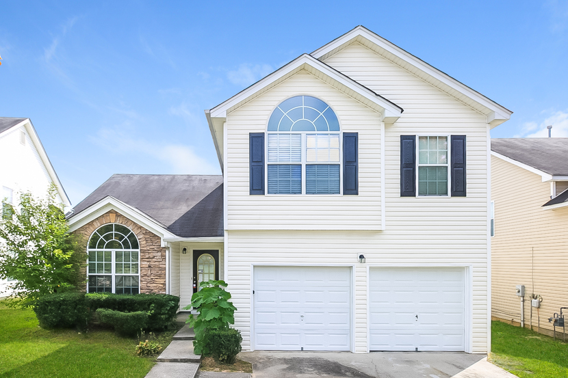 2590 South Hills Riverdale, GA 30296