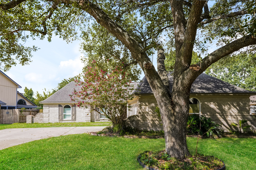 15514 Cabildo Dr Houston, TX 77083