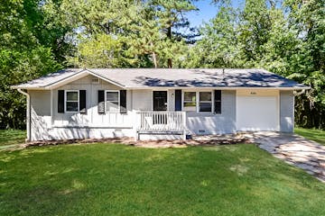 8125 Attleboro Dr Jonesboro, GA 30238