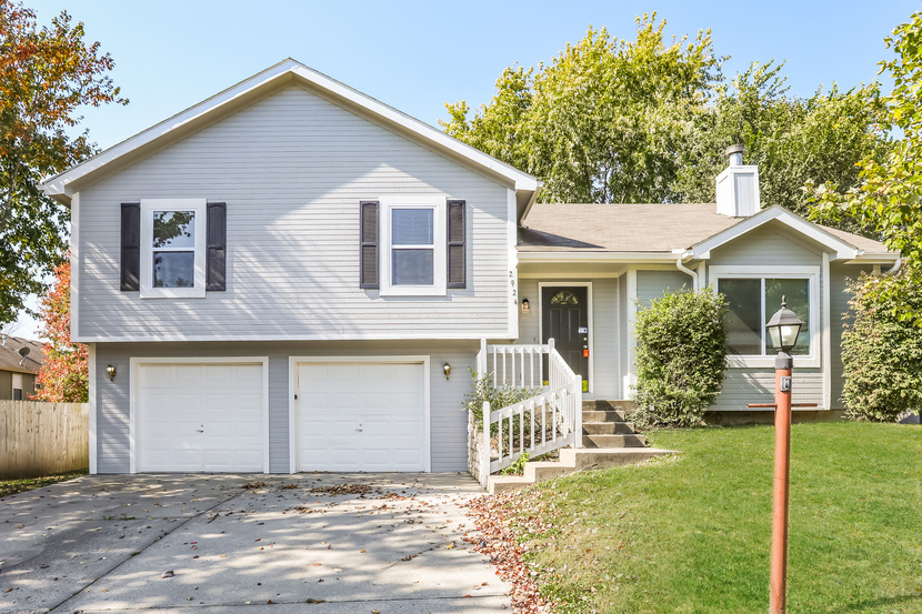 2924 Spring Garden St Leavenworth, KS 66048