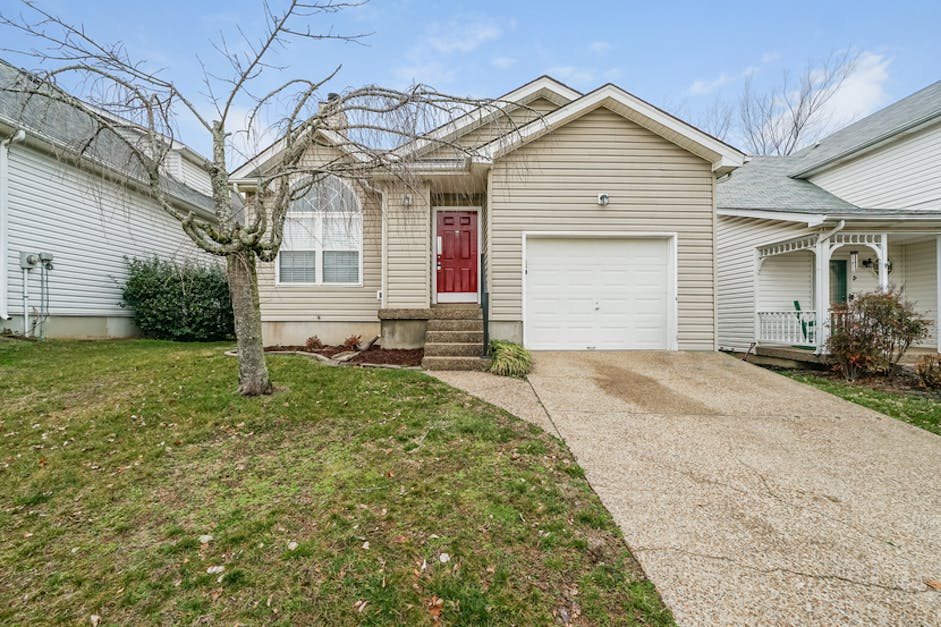 4008 Mimosa View Dr, Louisville, KY 40299 Home for Rent 3 Beds, 2