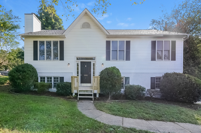 3591 Robinwest Dr Lewisville, NC 27040
