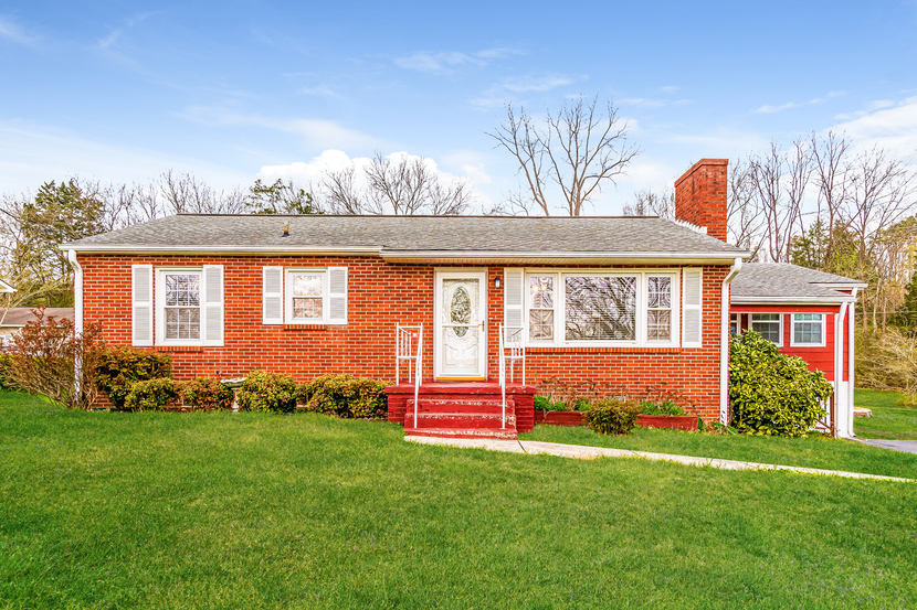 212 MEADOWVIEW DRIVE KINGSTON, TN 37763