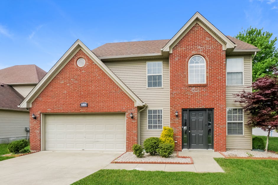 6006 Haven Manor Way, Louisville, KY 40218 Home for Rent 3 Beds, 2.