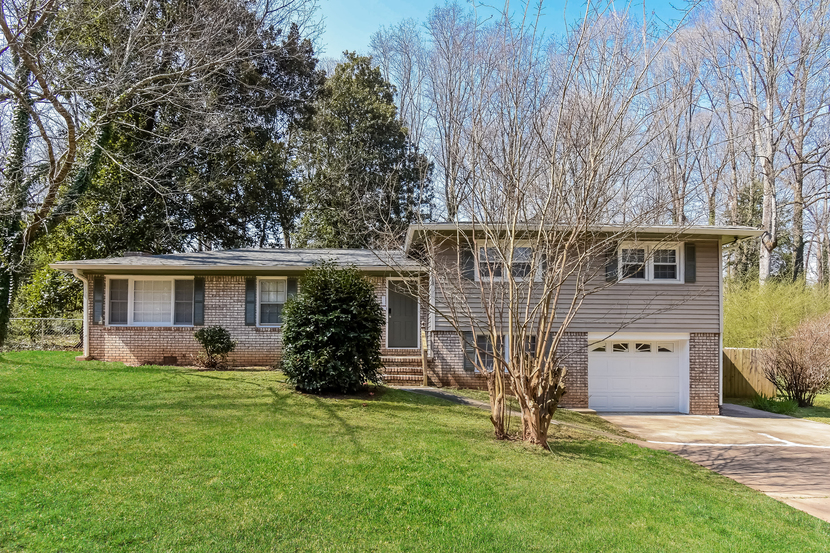 5613 WOODLAND DRIVE ACWORTH, GA 30102