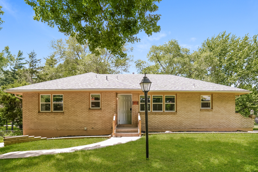 913 SW 14TH STREET TER BLUE SPRINGS, MO 64015