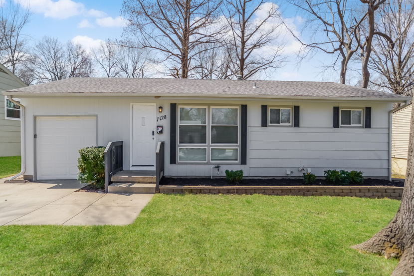 7128 ROBINSON ST OVERLAND PARK, KS 66204
