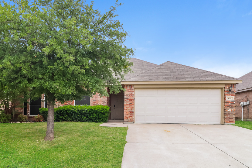 129 Currie Ct Crowley, TX 76036
