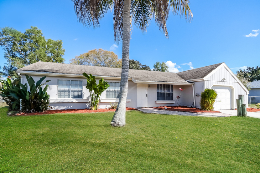 353 SW Belmont Cir Port St Lucie, FL 34953