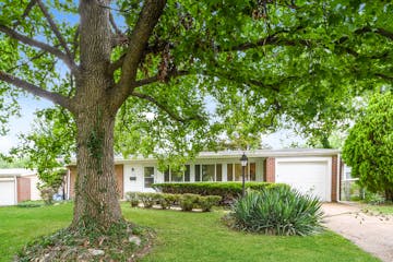 1520 Arlington Dr Florissant, MO 63033