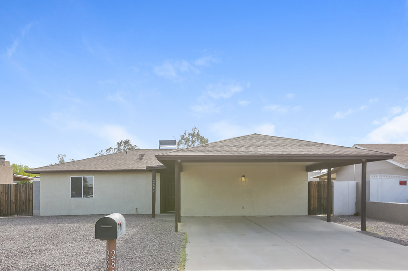 2807 N 45th Dr Phoenix, AZ 85035