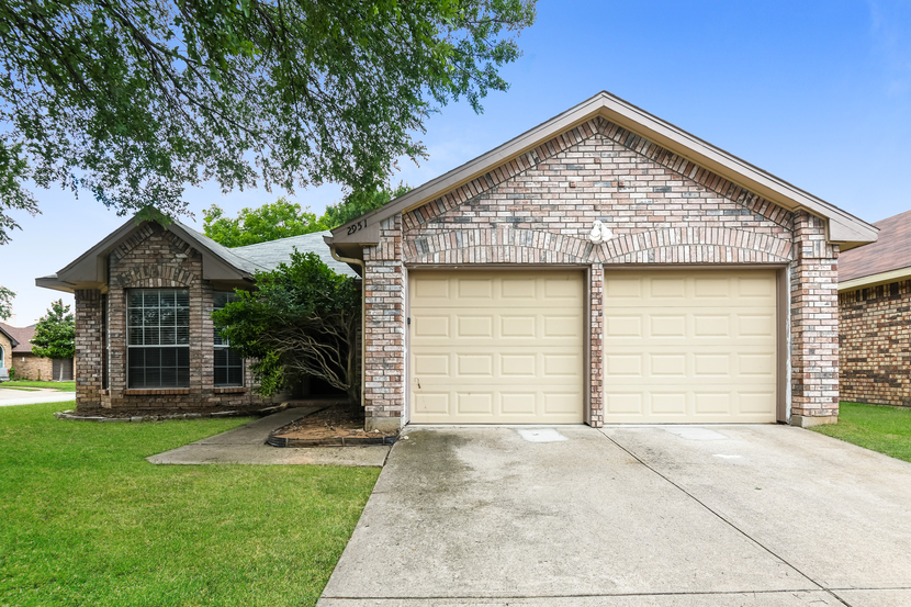 2951 Seguin Trail Fort Worth, TX 76118