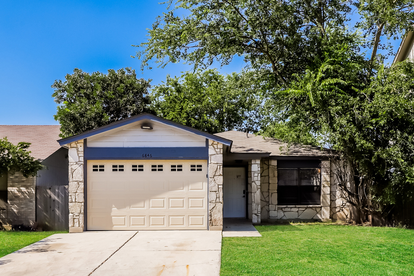 6846 Columbia Ridge Dr Converse, TX 78109