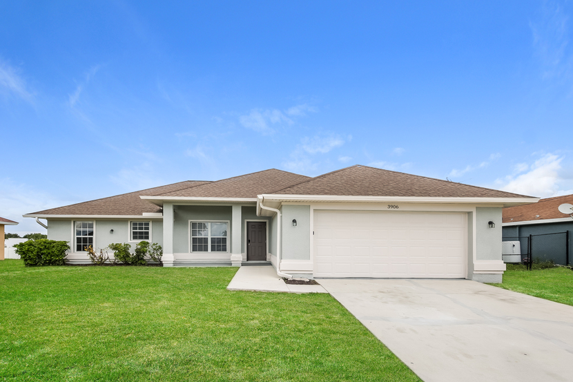 3906 18th St SW lehigh acres, FL 33936