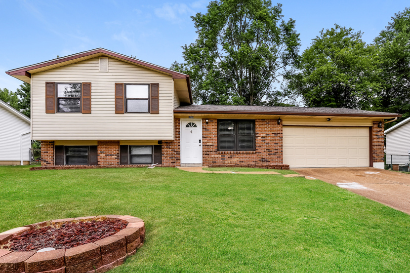 1700 BIRCH ST PACIFIC, MO 63069