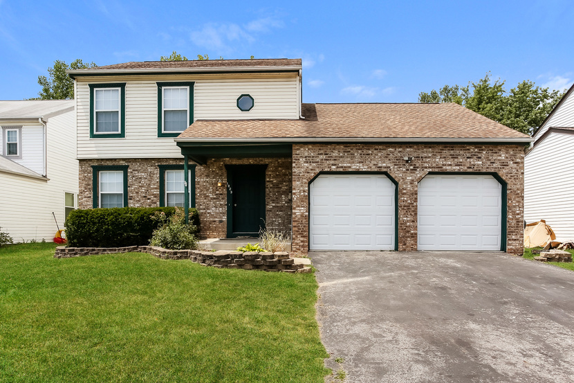 1923 Westbrook Village Dr Columbus, OH 43228