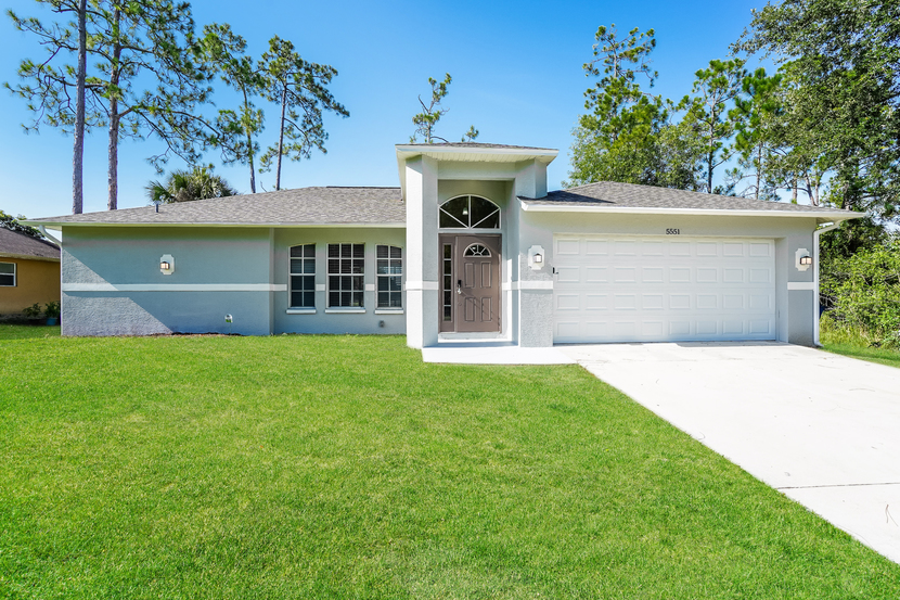 5551 BENTON ST LEHIGH ACRES, FL 33971