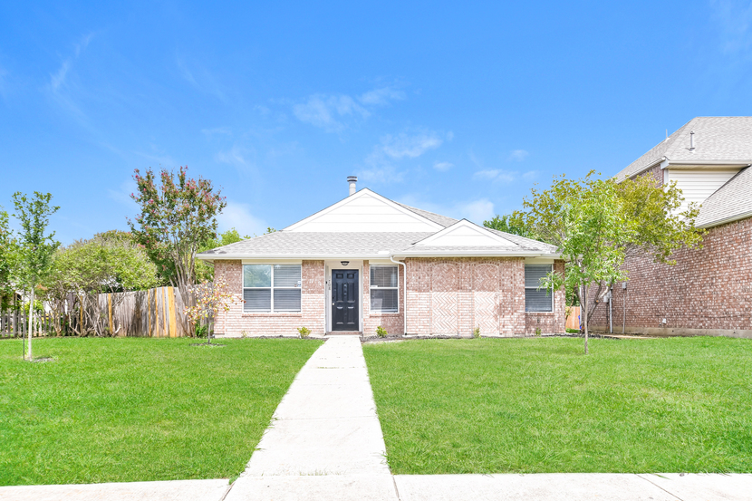 1708 BEAU CT Balch Springs, TX 75180