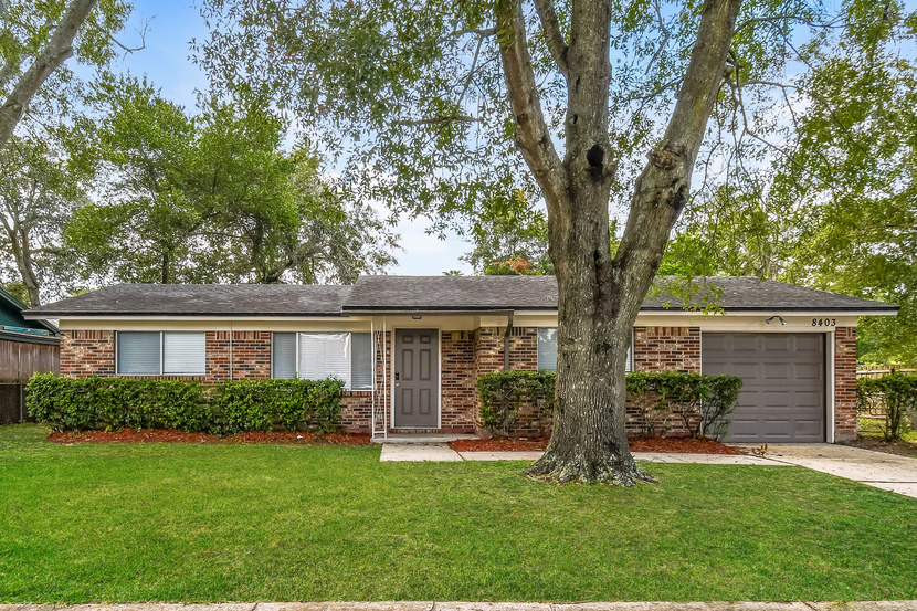 8403 Frost St N Jacksonville, FL 32221