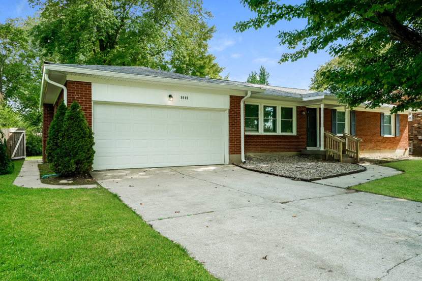 9909 LAKEWOOD DR LOUISVILLE, KY 40272