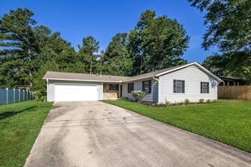 3790 Creekview Cir Atlanta, GA 30349