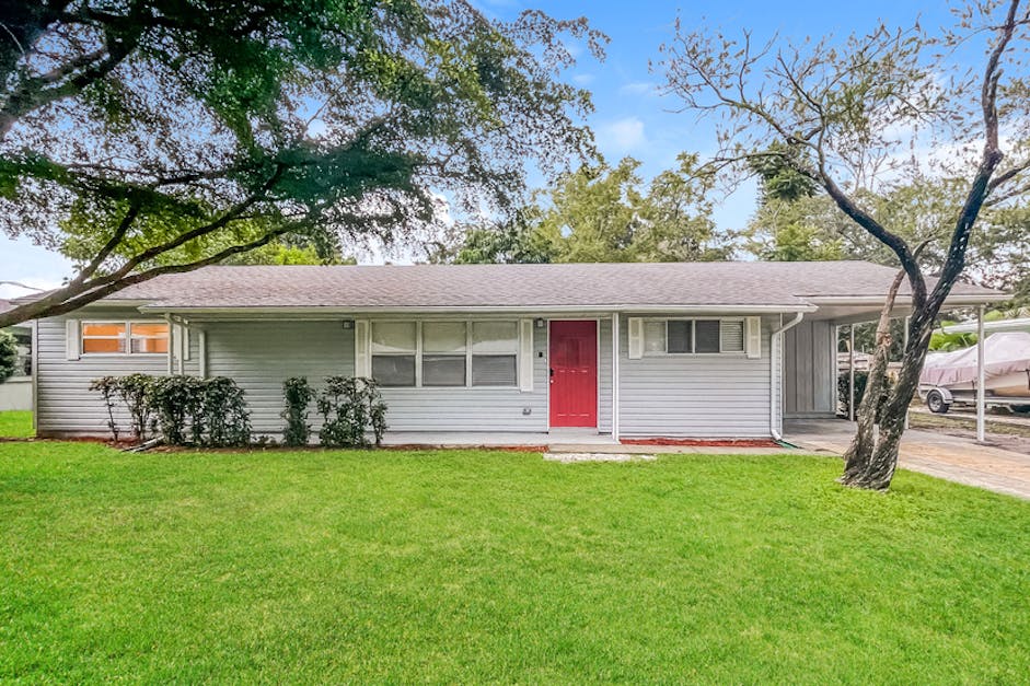 3306 16th Ave W, Bradenton, FL 34205 Home for Rent 3 Beds, 1 Baths