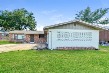 1625 LEACH CIR TITUSVILLE, FL 32780