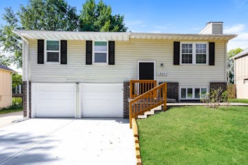 19801 E Millhaven St Independence, MO 64056