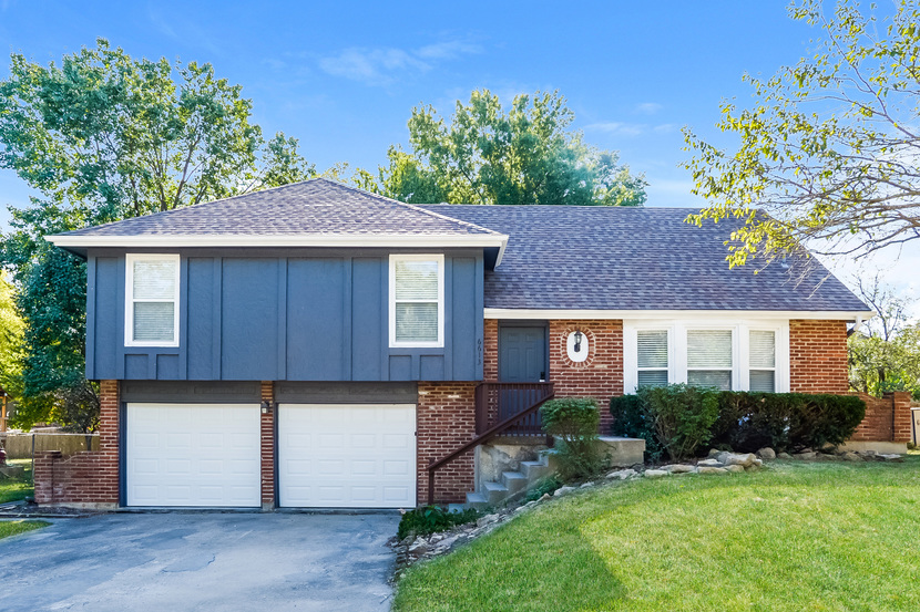 6613 LONG AVE SHAWNEE, KS 66216
