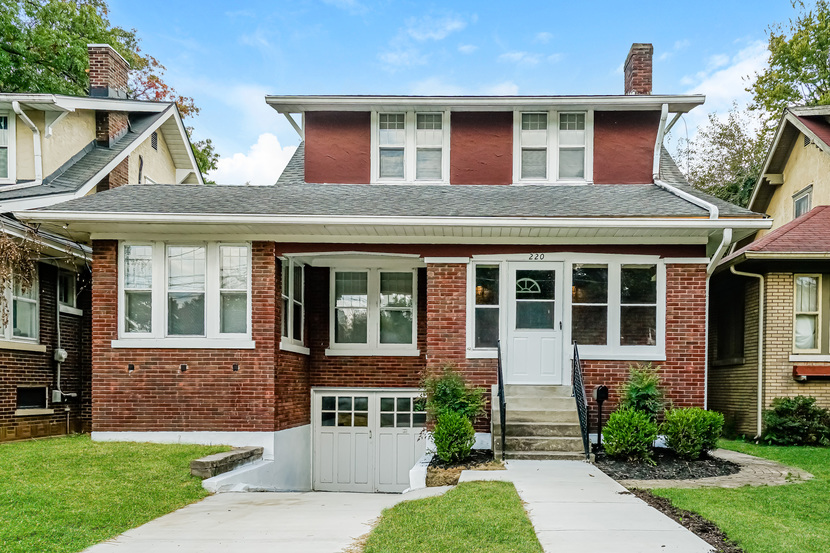 220 OXFORD PL Louisville, KY 40207
