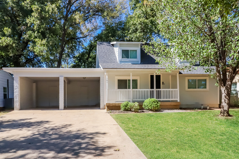 161 E Shore Dr Lewisville, TX 75057